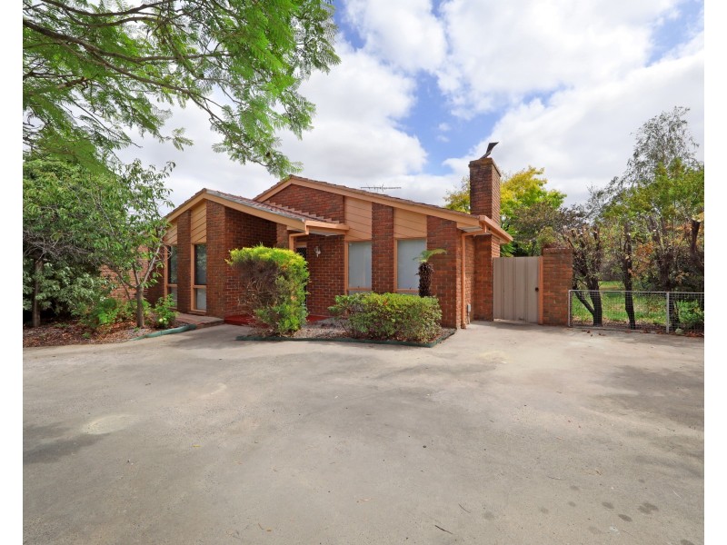 19 Cooper Road, Rowville VIC 3178