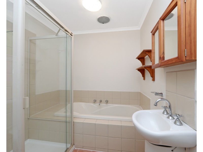 19 Cooper Road, Rowville VIC 3178