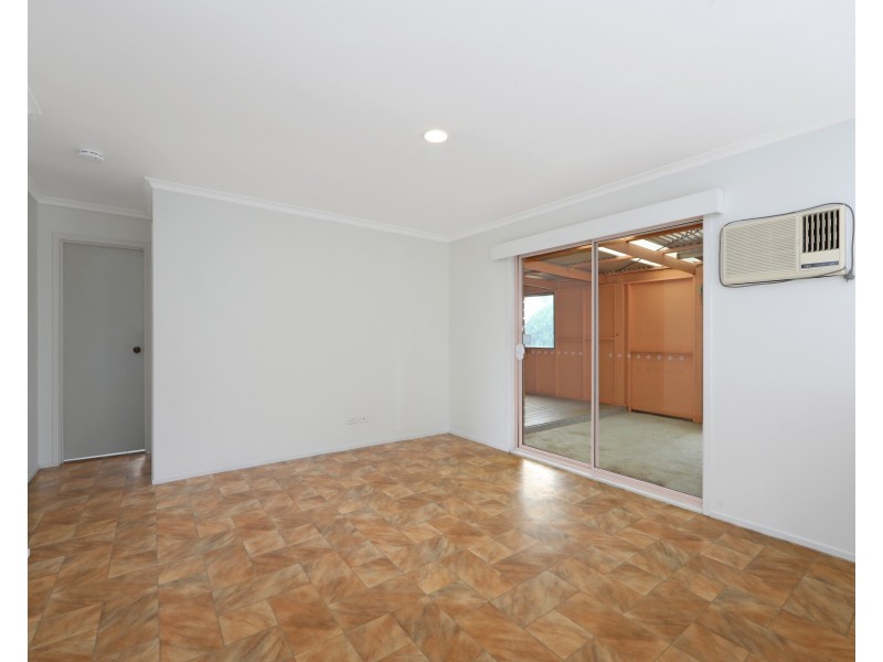 34 Geraldine Drive, Hampton Park VIC 3976