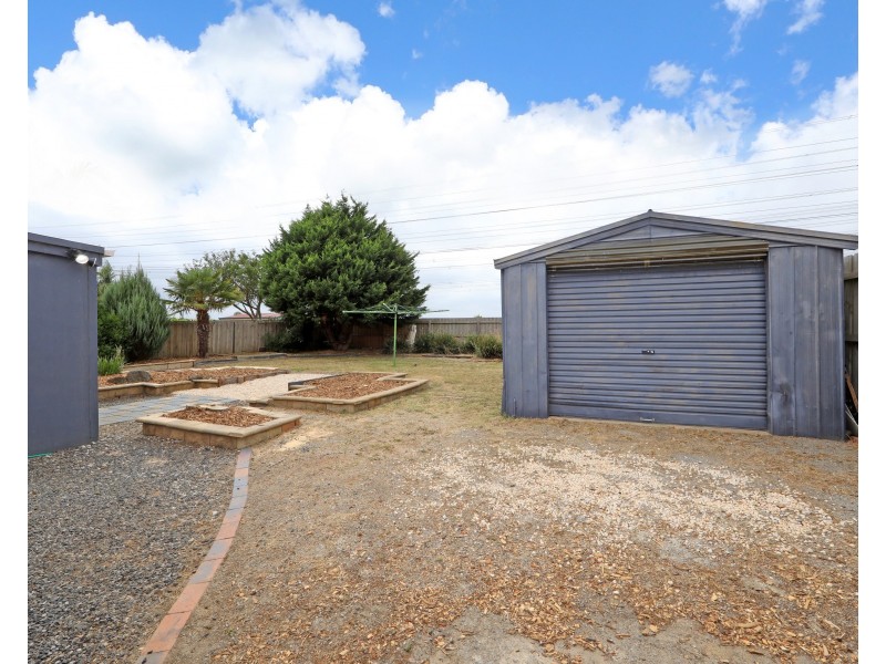 34 Geraldine Drive, Hampton Park VIC 3976