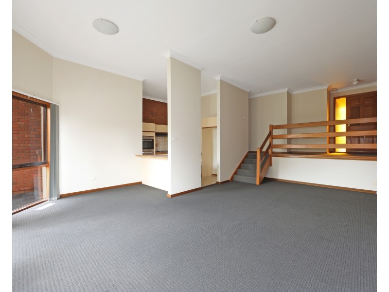 15/9-13 Wetherby Road, Doncaster VIC 3108