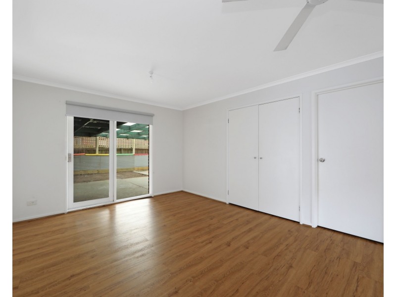 20 Gullquist  Way, Pakenham VIC 3810