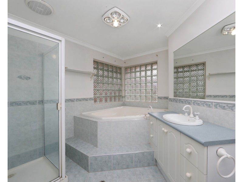 5 Merion Court, Rowville VIC 3178