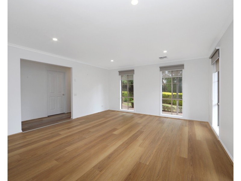 32 Delfin Court, Rowville VIC 3178