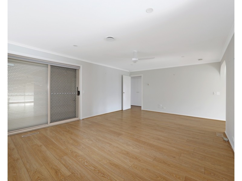 31 Woodside Drive, Rowville VIC 3178