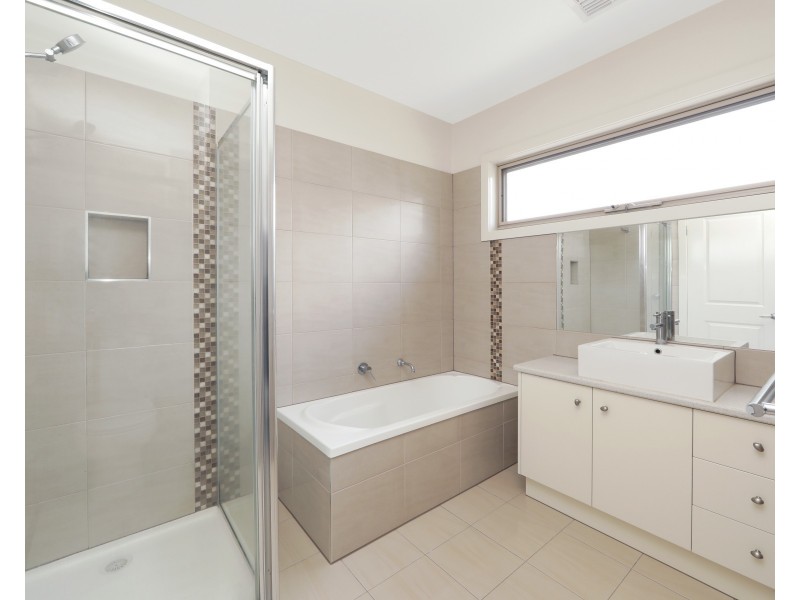 1/17 Denver Crescent, Rowville VIC 3178