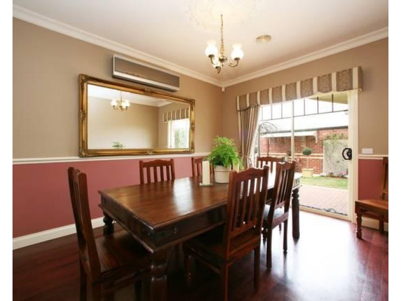 2/14 Yvette Drive, Rowville VIC 3178