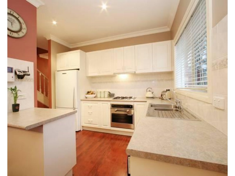 2/14 Yvette Drive, Rowville VIC 3178