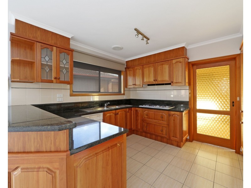7 Scenic  Court, Dandenong North VIC 3175