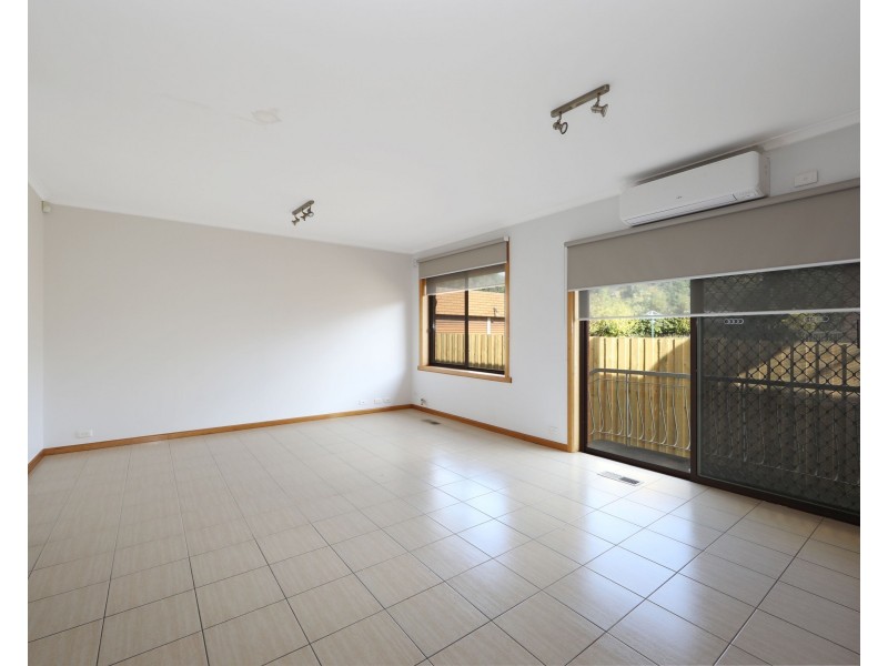7 Scenic  Court, Dandenong North VIC 3175