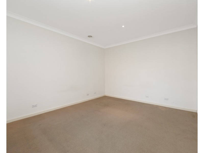 2/28 Burchall Crescent, Rowville VIC 3178