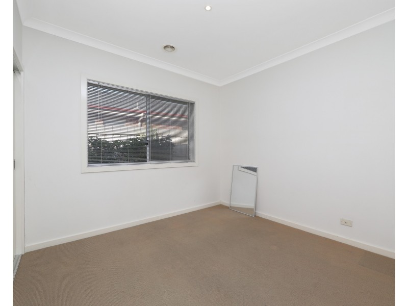 2/28 Burchall Crescent, Rowville VIC 3178