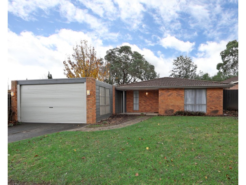 2 Tullaroop Court, Lysterfield VIC 3156