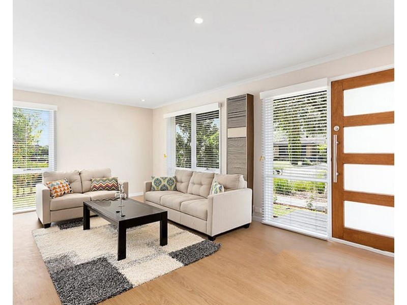 1 Spruce Drive, Rowville VIC 3178