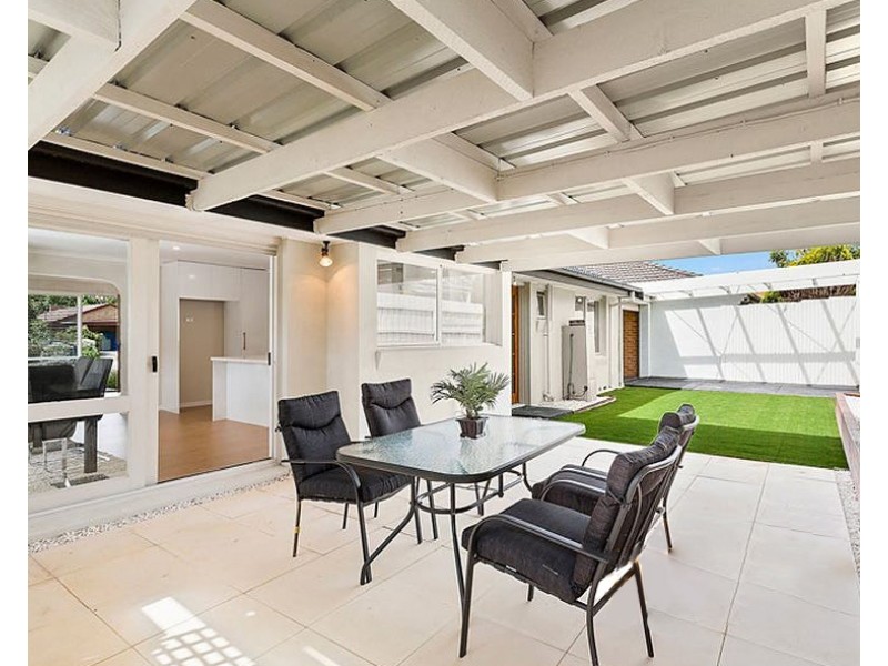 1 Spruce Drive, Rowville VIC 3178