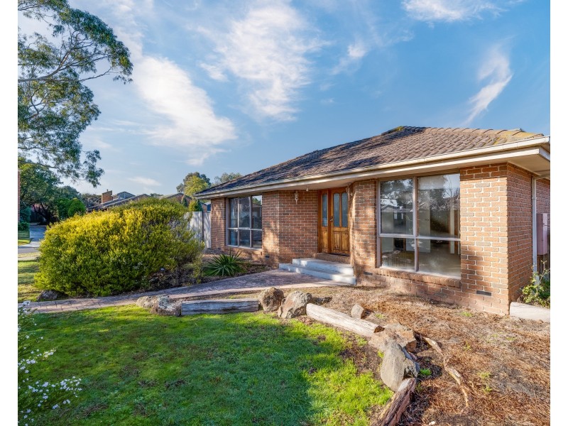 1 Leah Court, Rowville VIC 3178