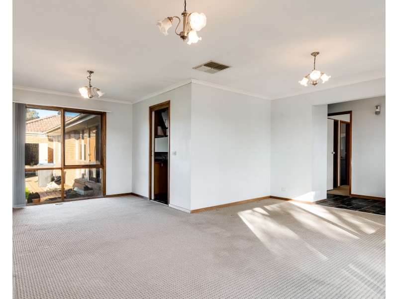 1 Leah Court, Rowville VIC 3178