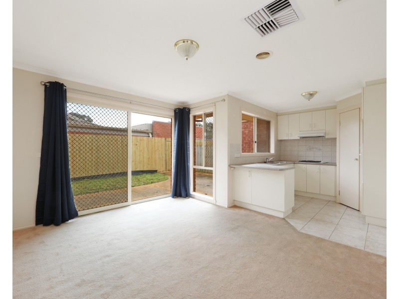 1/137 Waradgery Drive, Rowville VIC 3178