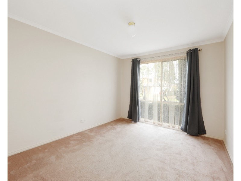 1/137 Waradgery Drive, Rowville VIC 3178