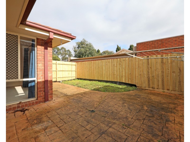 1/137 Waradgery Drive, Rowville VIC 3178