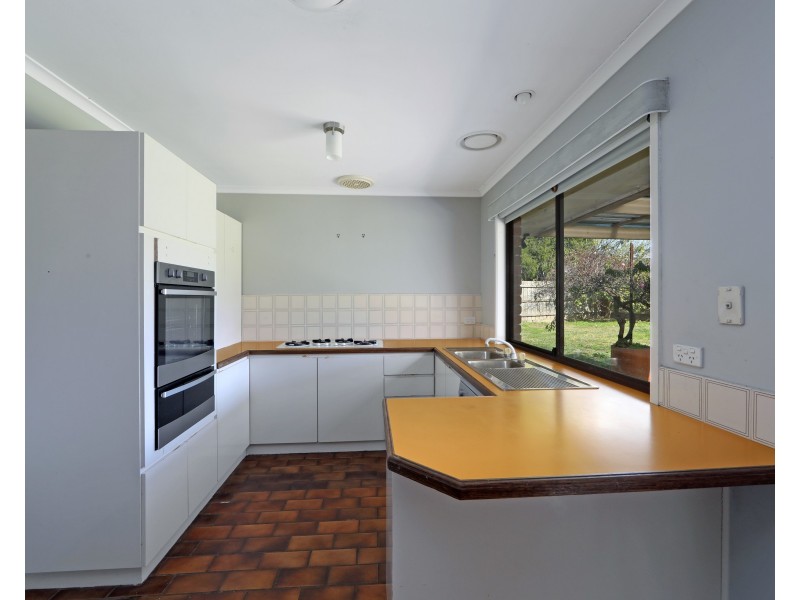 6 Homewood Close, Ferntree Gully VIC 3156