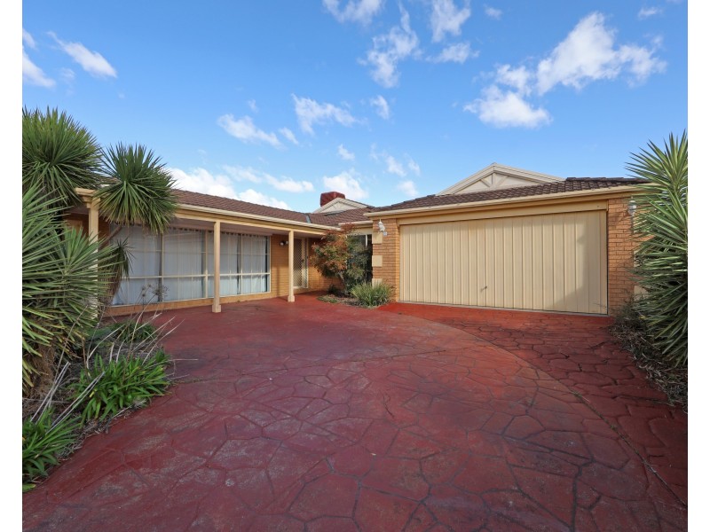 96 Waradgery Drive, Rowville VIC 3178