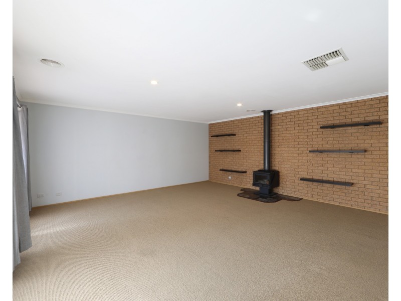 96 Waradgery Drive, Rowville VIC 3178