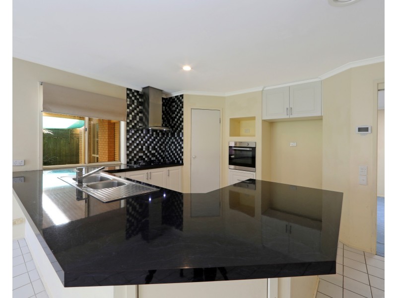 96 Waradgery Drive, Rowville VIC 3178