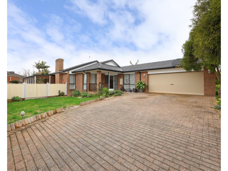 382 Dandelion Drive, Rowville VIC 3178