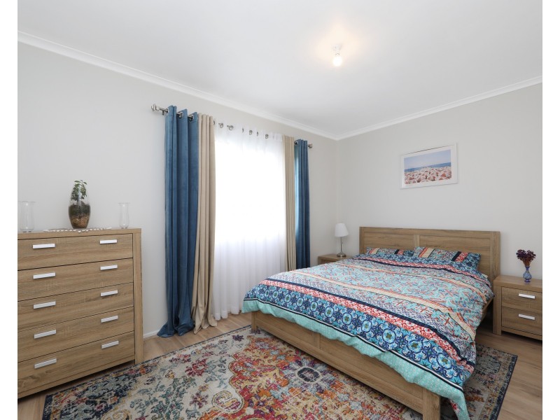 382 Dandelion Drive, Rowville VIC 3178