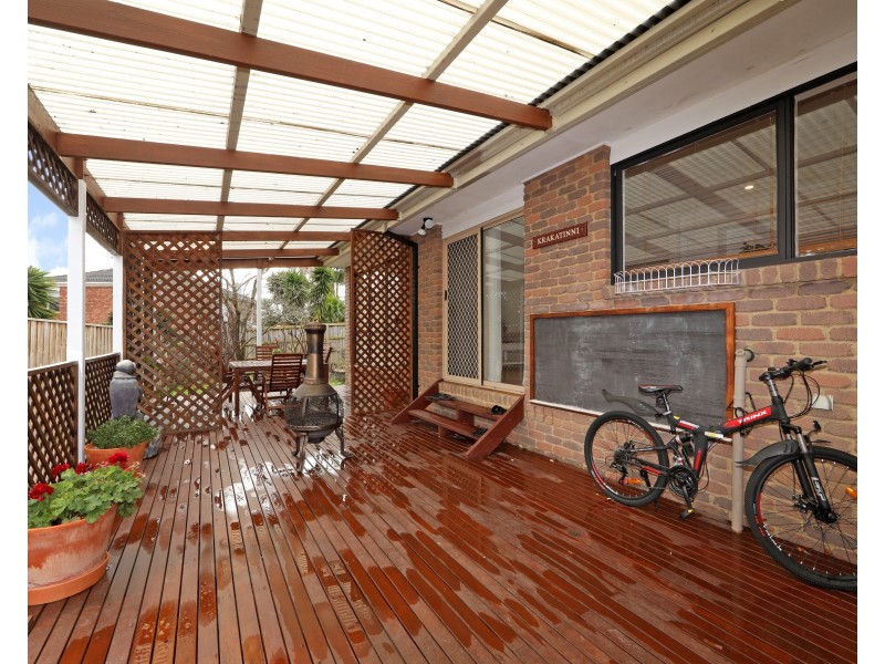 382 Dandelion Drive, Rowville VIC 3178