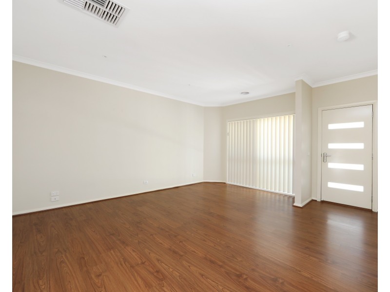 2/61 David Street North, Knoxfield VIC 3180