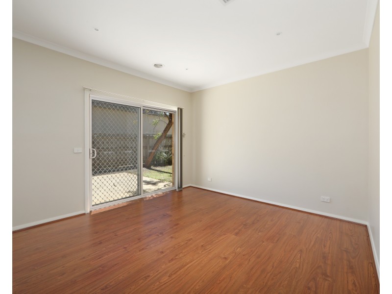 2/61 David Street North, Knoxfield VIC 3180