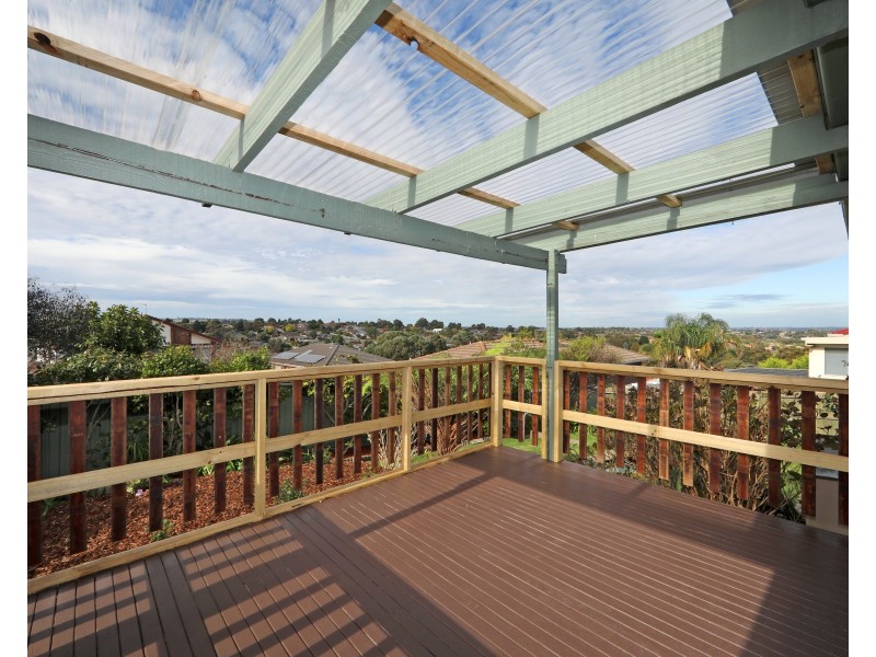 7 Goldsmith  Close, Endeavour Hills VIC 3802