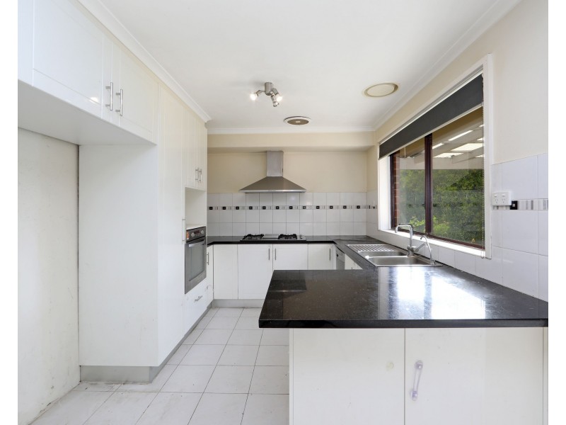 8 Settlers Court, Rowville VIC 3178