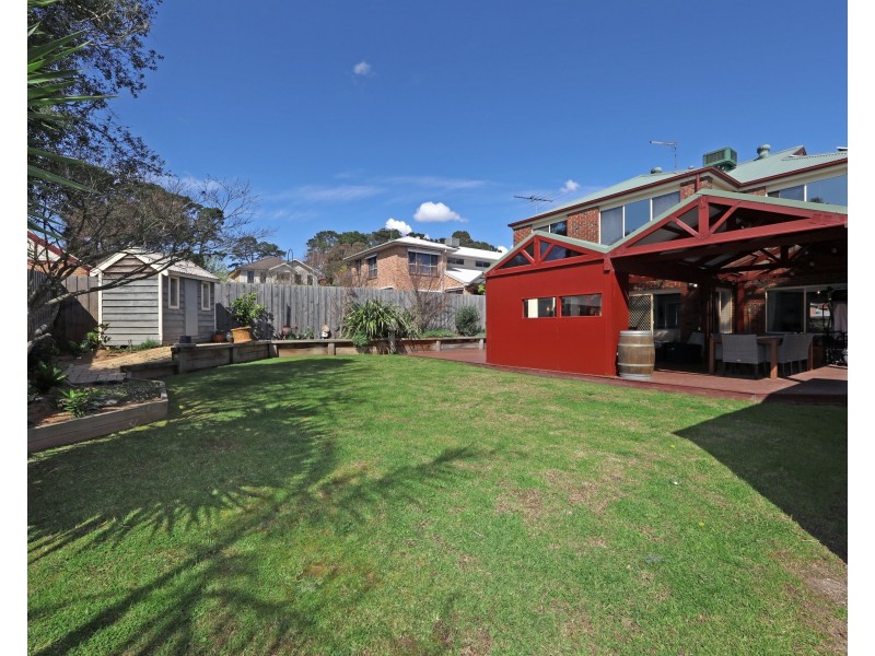 15 Crest Court, The Basin VIC 3154