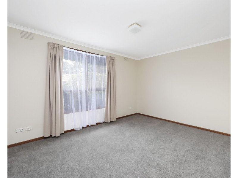 1/18 Hutton Avenue, Ferntree Gully VIC 3156