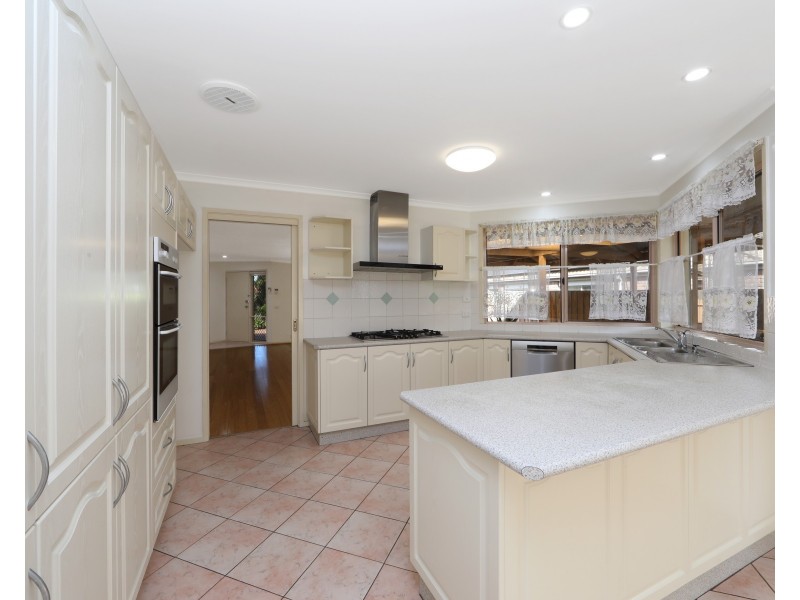 129 Kellbourne Drive, Rowville VIC 3178