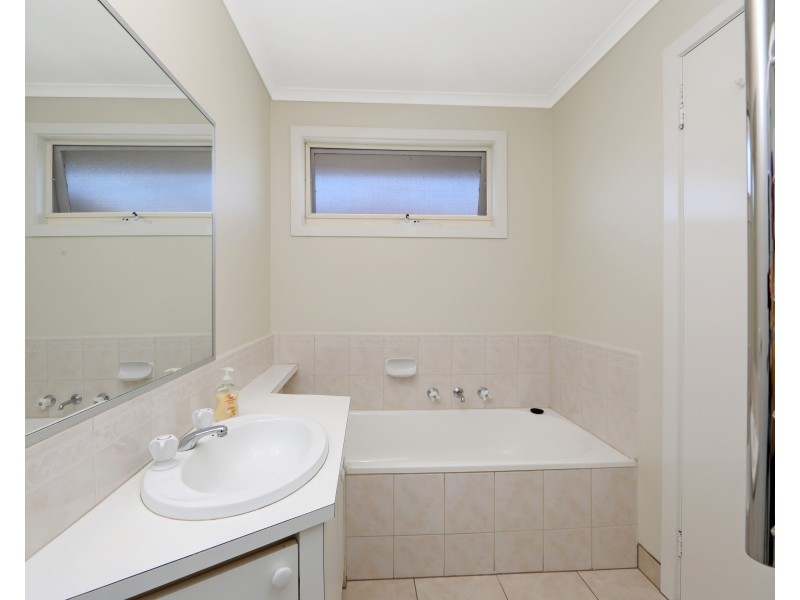 1/82 Willow Avenue, Rowville VIC 3178