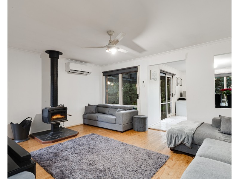 42 Lakeview Avenue, Rowville VIC 3178