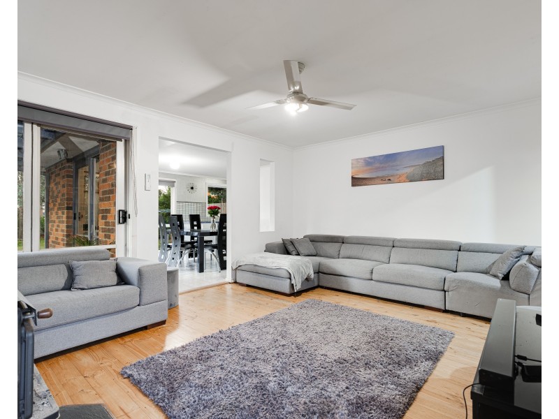 42 Lakeview Avenue, Rowville VIC 3178