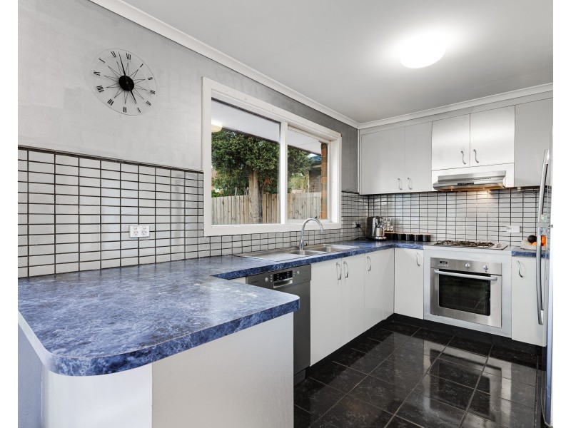 42 Lakeview Avenue, Rowville VIC 3178