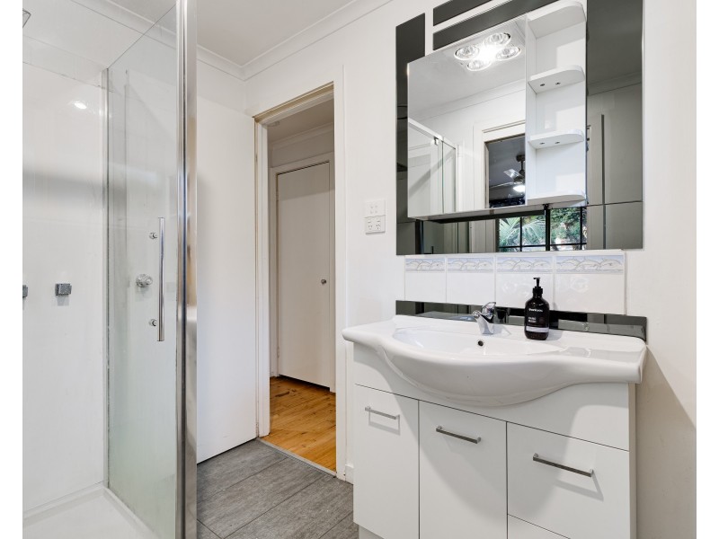 42 Lakeview Avenue, Rowville VIC 3178