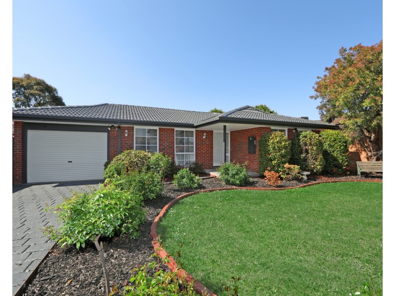 43 Crusoe Drive, Lysterfield VIC 3156
