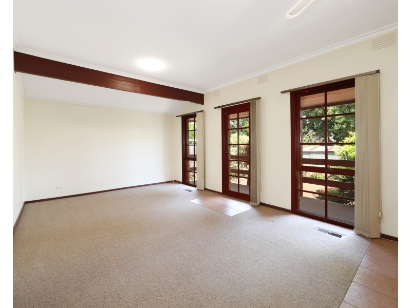 76 Sheppard Drive, Scoresby VIC 3179