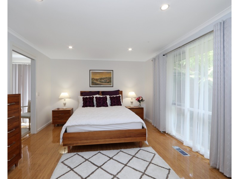 11 Affleck Way, Rowville VIC 3178