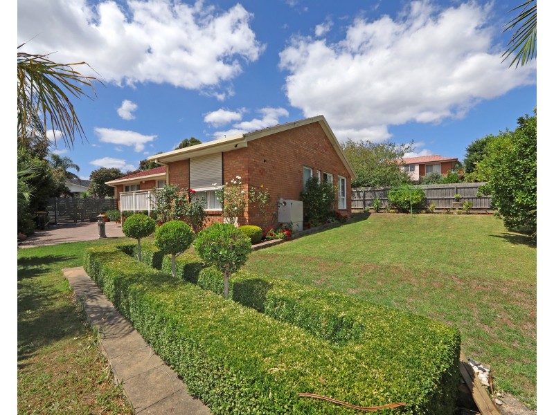 11 Affleck Way, Rowville VIC 3178