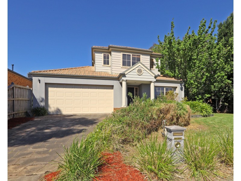 26 Sovereign Crest Boulevard, Rowville VIC 3178