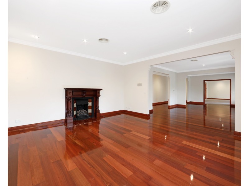 29 Parkside Boulevard, Lysterfield South VIC 3156