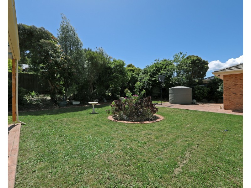 29 Parkside Boulevard, Lysterfield South VIC 3156